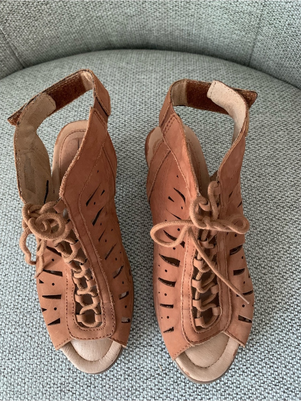 Earth Women's Lace-Up Tan Cutout Peep-Toe Heels